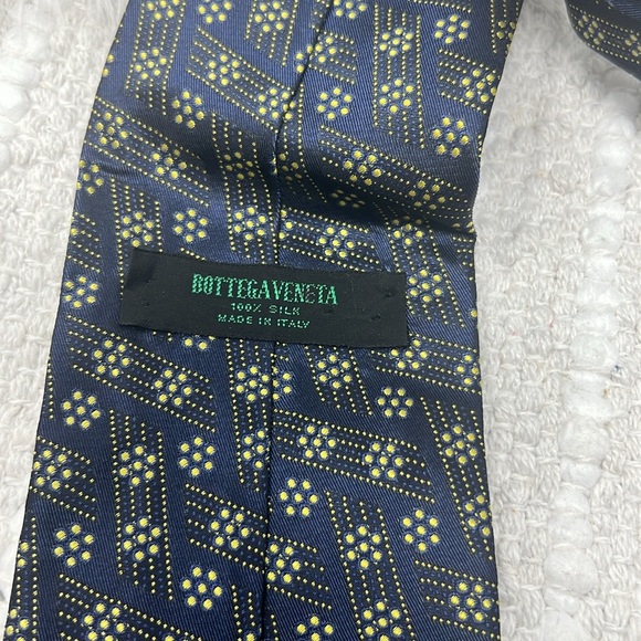 Bottega Veneta Italian Geometric Silk Tie Men’s Size 3.5”X54” Blue/Gold Necktie - Picture 6 of 9